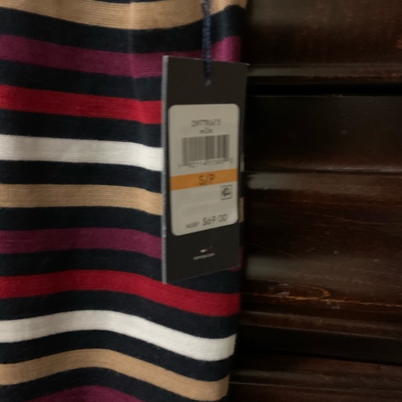 Tommy Hilfiger top - Picture 3 of 3